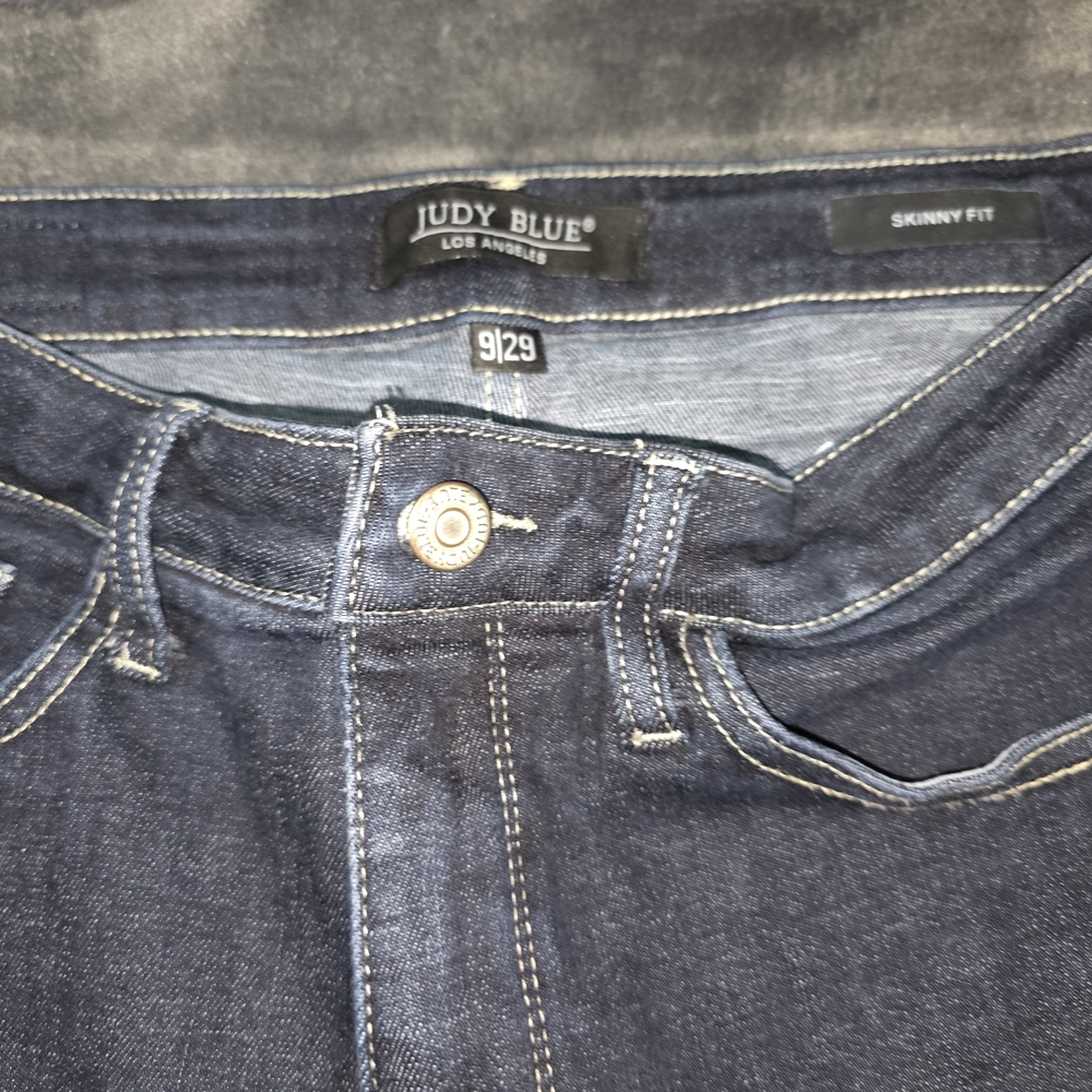 Judy Blue Dark Wash Jeans - Picture 2 of 3